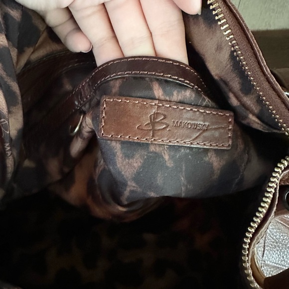 B.Makowsky Vintage Genuine Leather Shoulder Bag - Picture 10 of 15